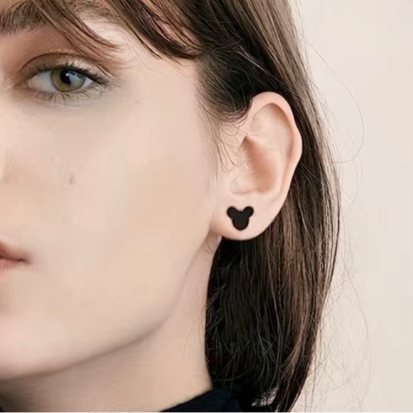 🆕 Pick 3/$15 🎉 Disney Mouse Inspired Glossy Black Stud Earrings - Picture 7 of 7